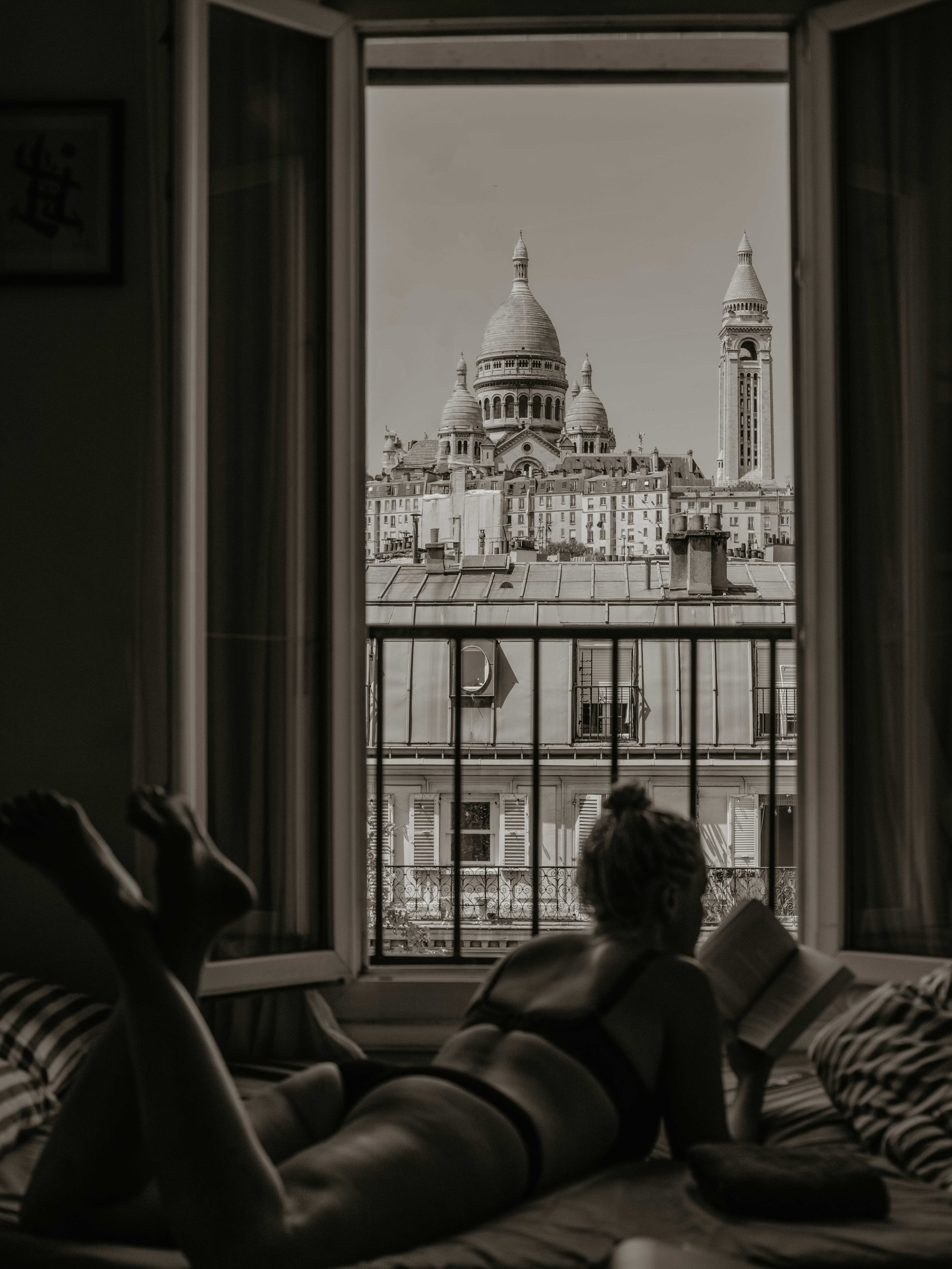 Paree. Roly G. Scoot scoot. Izipizi. Meeting bebe Violette. Heatwave. A poached egg in a cheese &amp; truffle fondue? Oooooook. Sounded NQR, but was very yum. And UHMMM BONJOUR to my Montmartre muse. Oh l&agrave; l&agrave;. J&rsquo;adore Paris so muc
