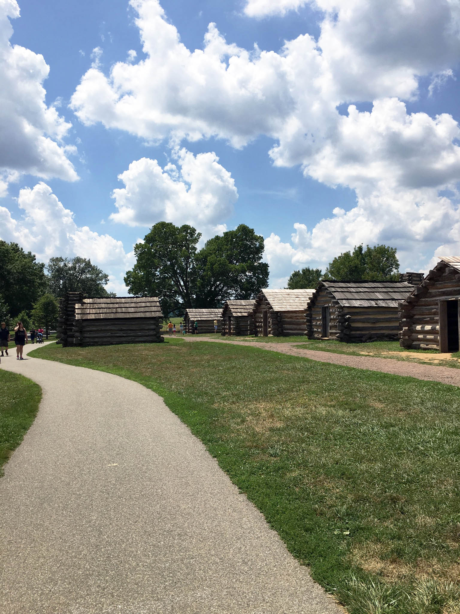  Replicas of encampment barracks in Artillery Park. 