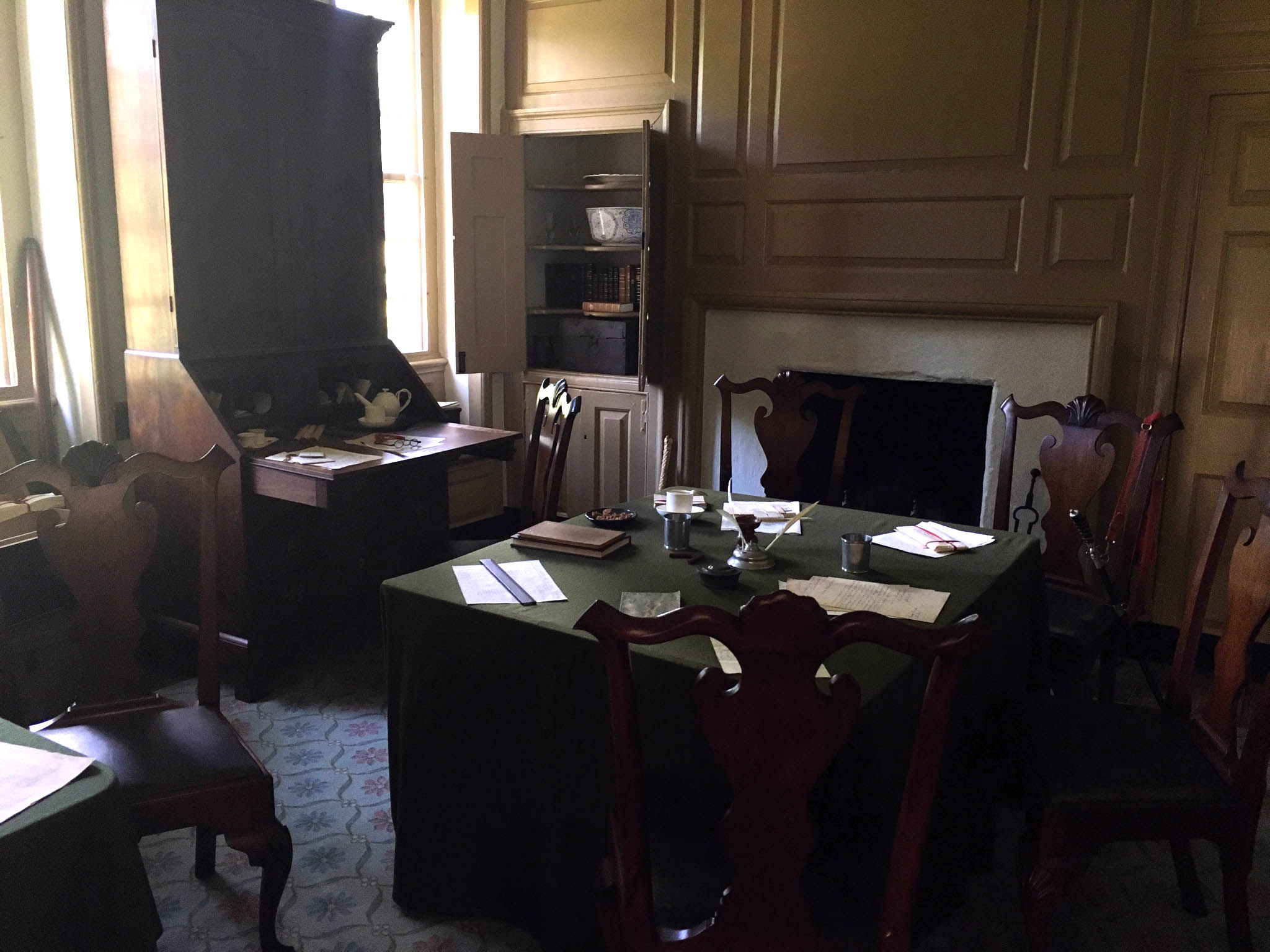  Washington's office at his headquarters. 