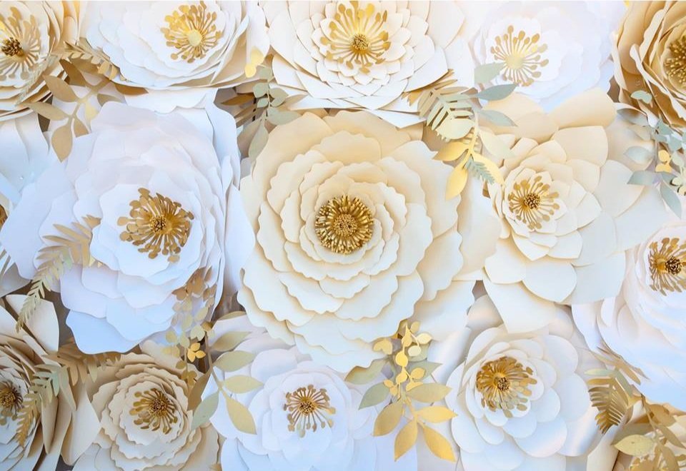 BRIDAL SHOWER GOLD FLOWER WALL