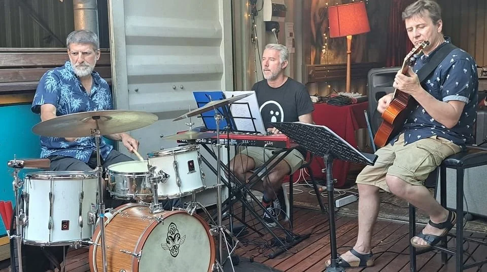 BEER GARDEN GIG: The Flex Hammond Trio