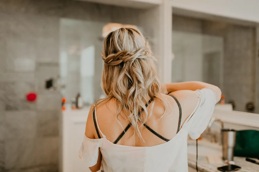 Stephanie And Kent Bailey Tampa Florida Romantic Wedding At Coppertail Brewery in Ybor Florist Fire BHLDN Mis En Place Ibex String Quartet Let Them Eat Cake -12.jpg