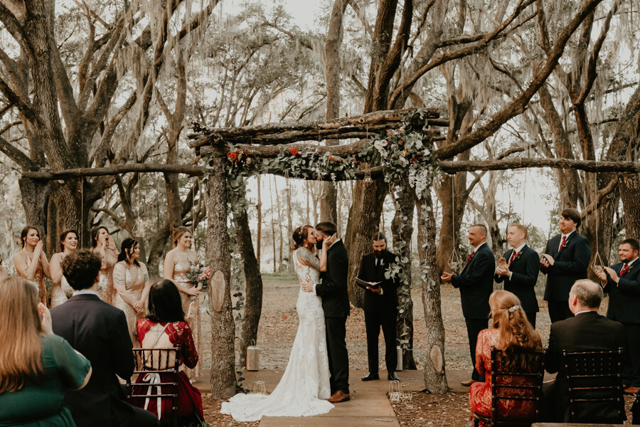 HanndandDan-romantic-the-wedding-retreat-plant-city-wedding-tampa-event-venue-tampa-barn-venues-tampa-wedding-venues-photographers-sweet-shot-photo-booth-bus-tampa-wedding-photographer-st-pete-florida-wedding-venue-bohemian-wedding-18.jpg