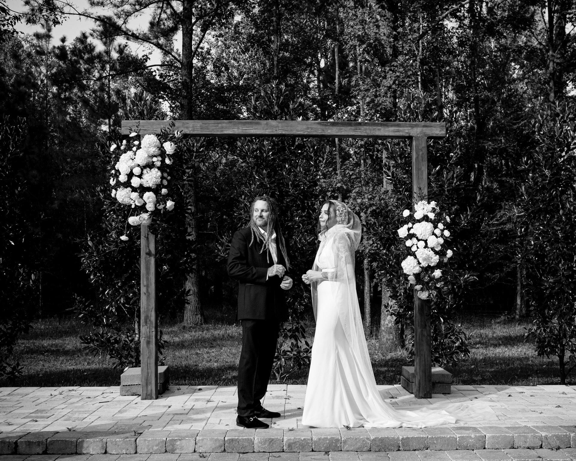 Havenwood Event Wedding in Tampa Florida Modern Wedding Inpiration Tampa Wedding Photographer Black and White Wedding Hooded Veil-52.jpg