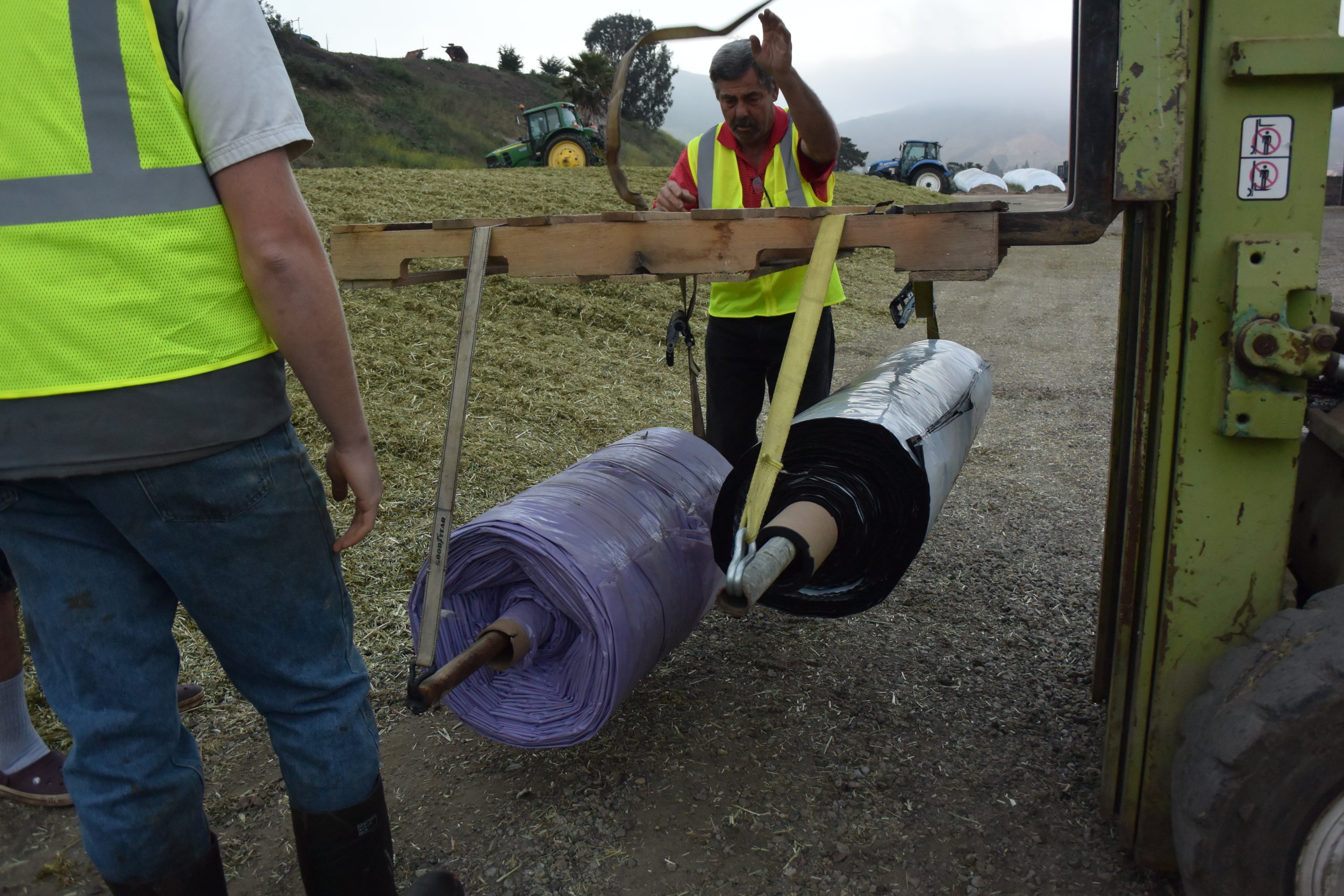 Simple system setup for applying two layers using a pallet and forklift - Sealpro® and Coverpro® in one pull.