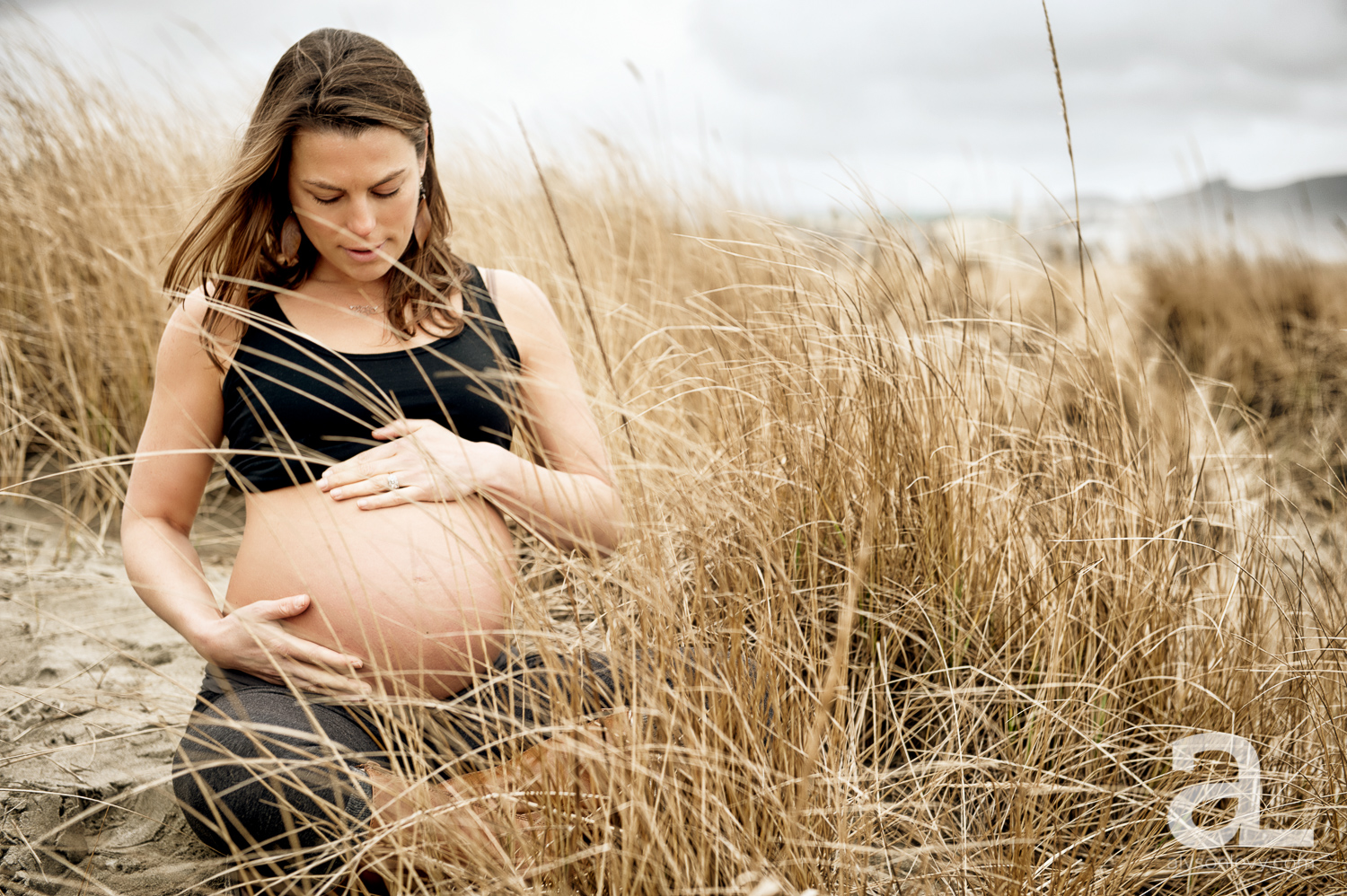 Oregon-Coast-Maternity-Photography-012.jpg