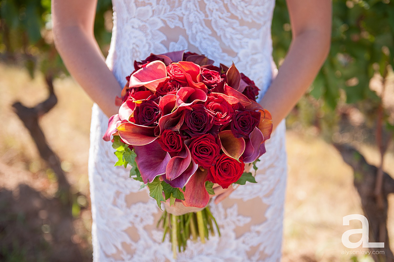 Oregon-Vineyard-Wedding-Photography_0011.jpg