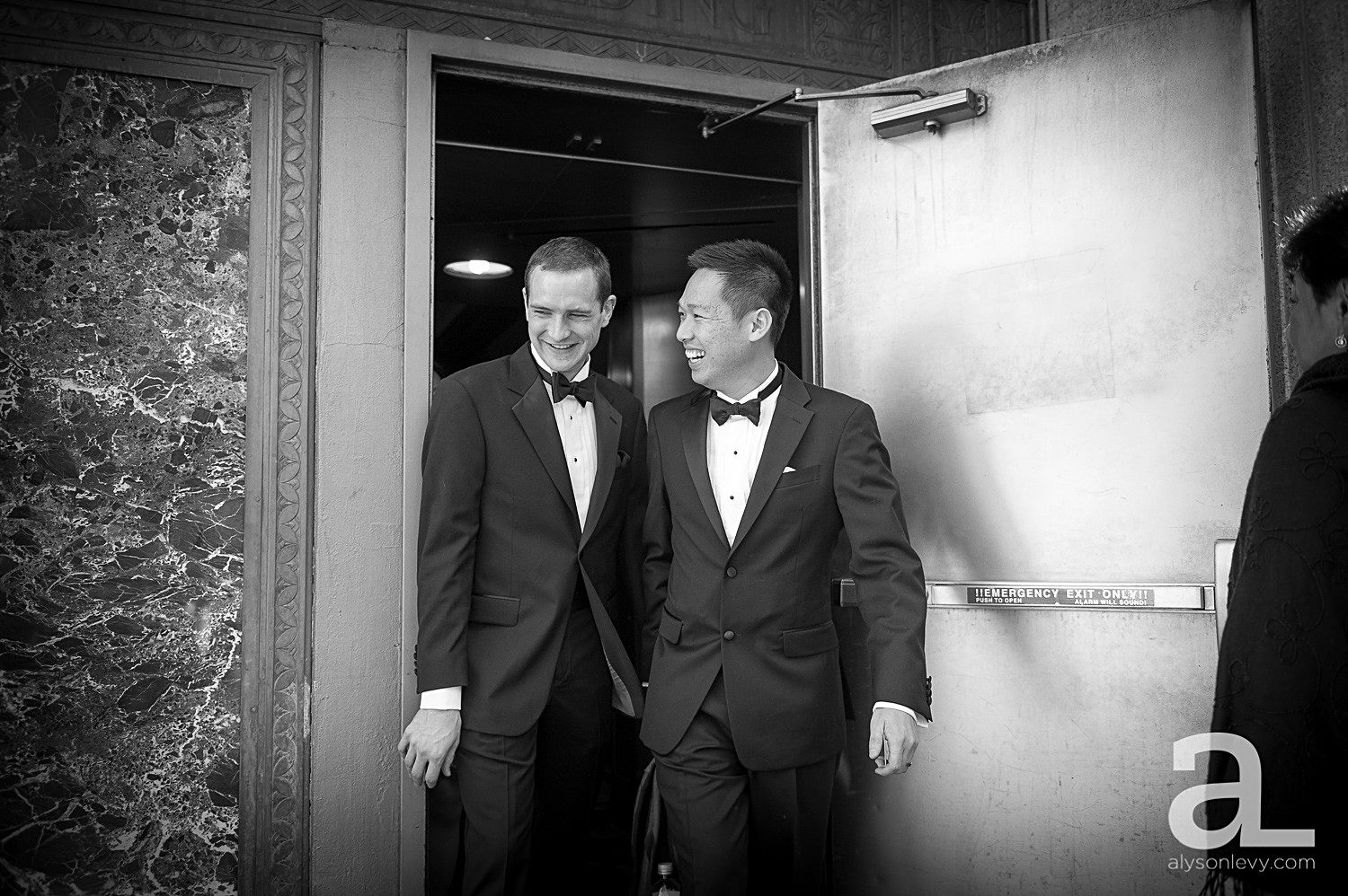 New-York-City-Hall-Elopement-Photography_0021.jpg