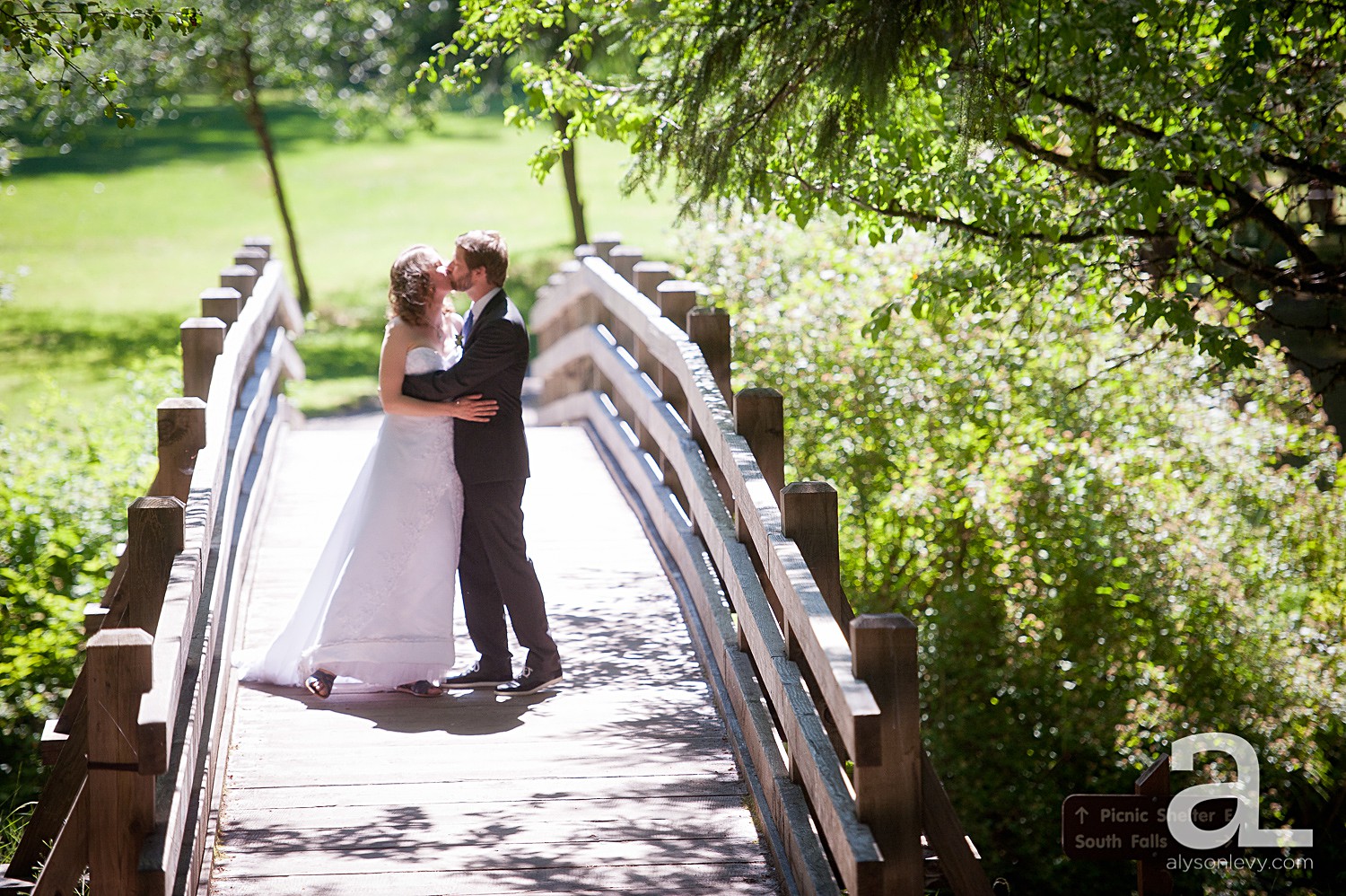 Silver-Falls-State-Park-Wedding-Photography_0019.jpg