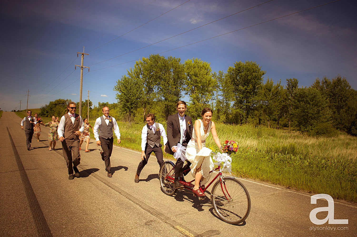 Minneapolis-Farmhouse-Wedding-Photography_0009.jpg
