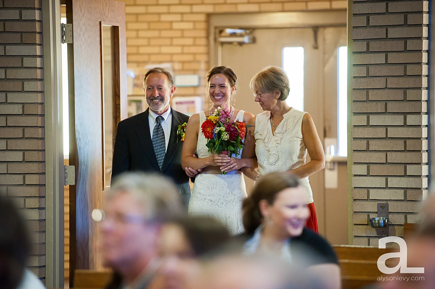 Minneapolis-Farmhouse-Wedding-Photography_0015.jpg