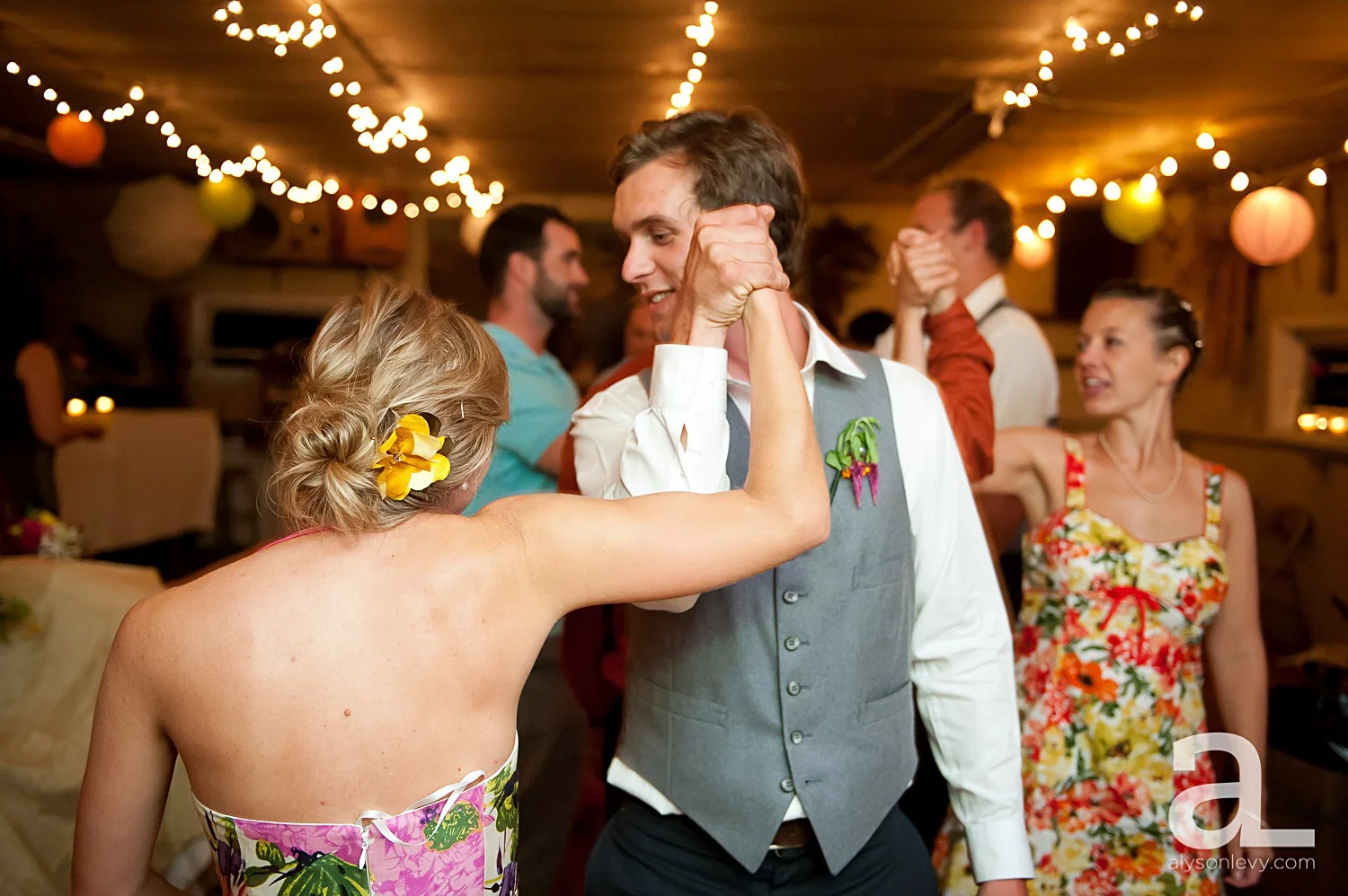 Minneapolis-Farmhouse-Wedding-Photography_0055.jpg