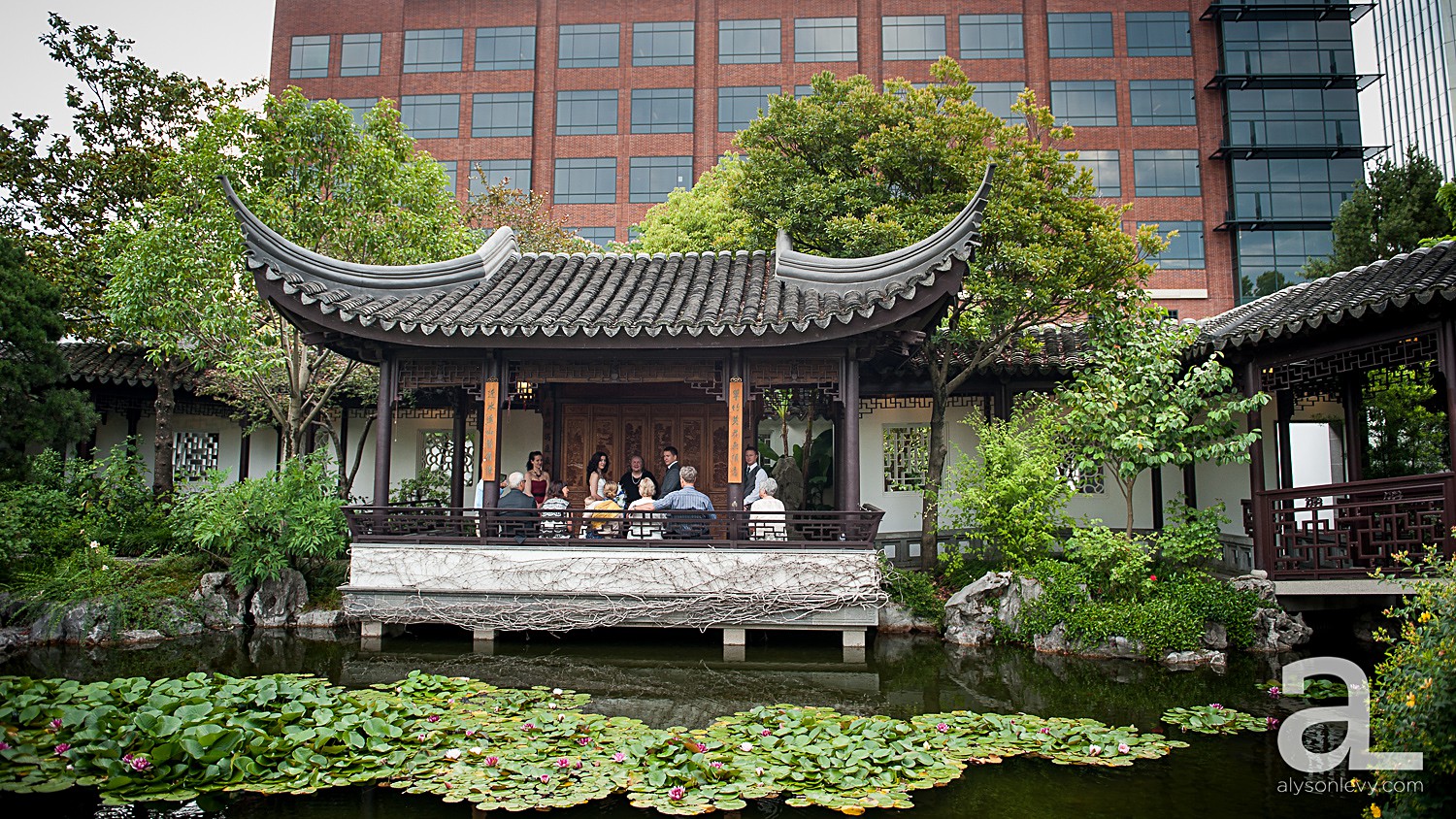 Lan-Su-Chinese-Garden-Wedding-Photography_0011.jpg