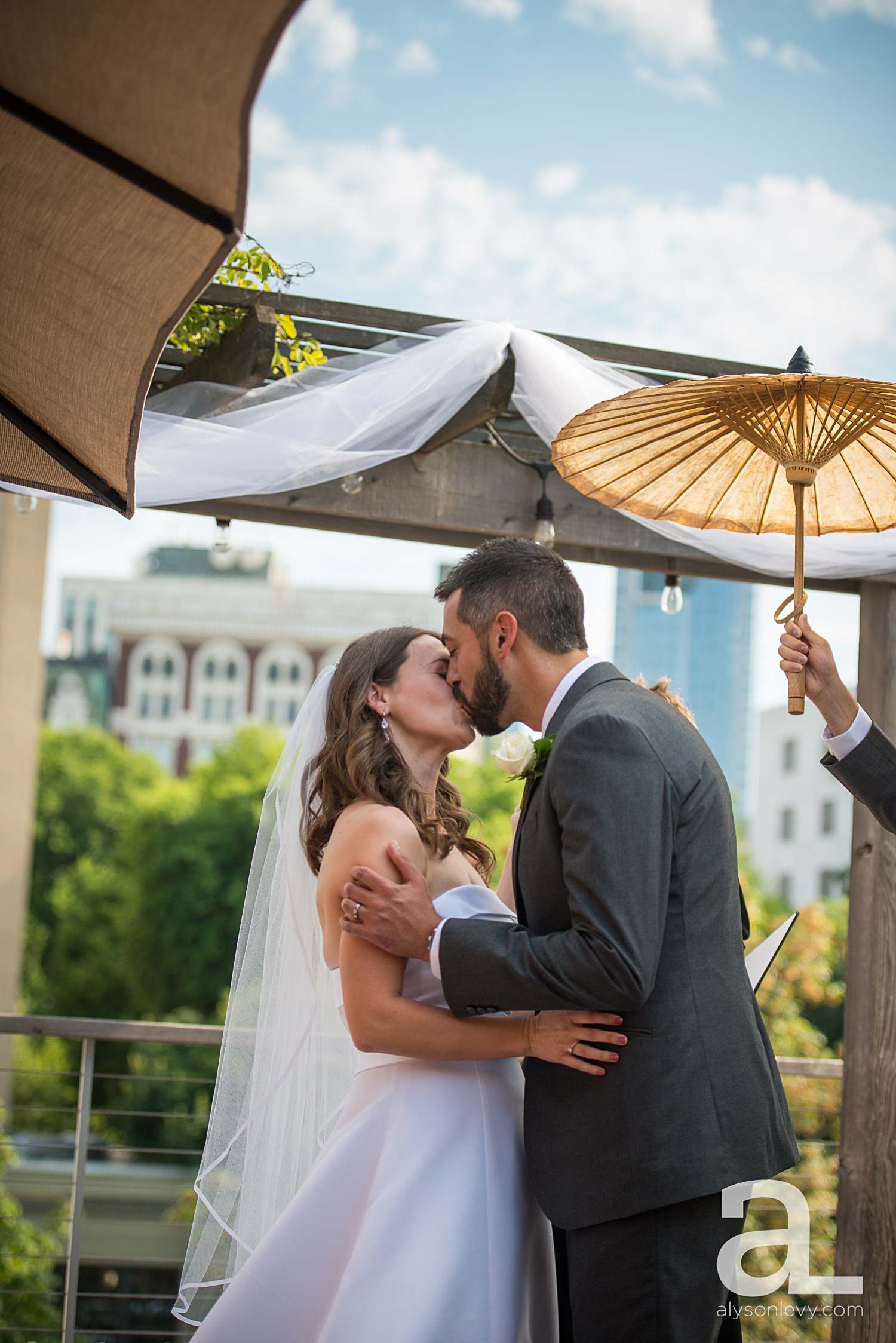 DeSoto-Rooftop-Terrace-Wedding-Photography_0023.jpg