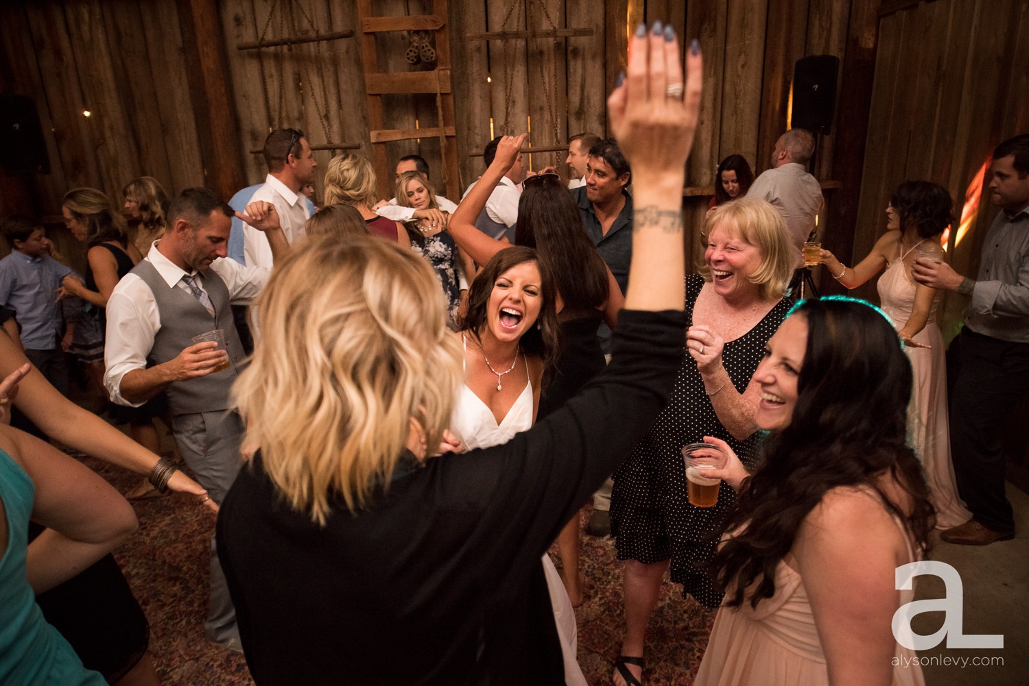 Tin-Roof-Barn-Wedding-Photography_0209.jpg