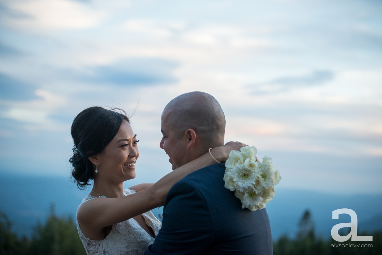 Timberline-Lodge-Wedding-Photography_0041.jpg