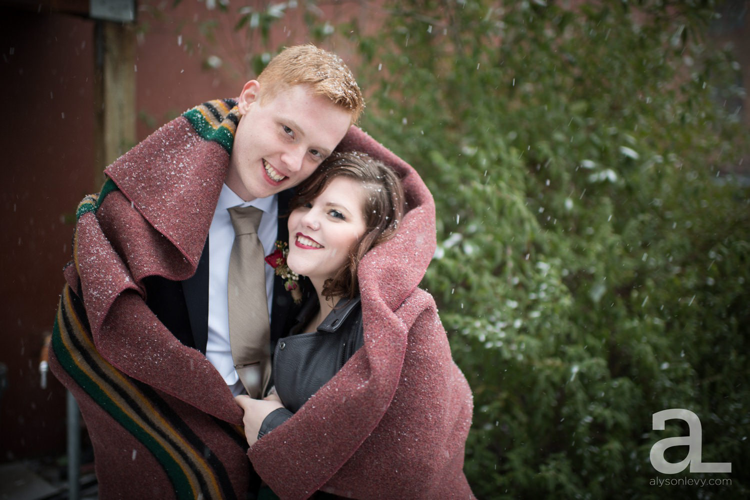 Portland-Winter-Wedding-Photography-Elder-Hall0030.jpg
