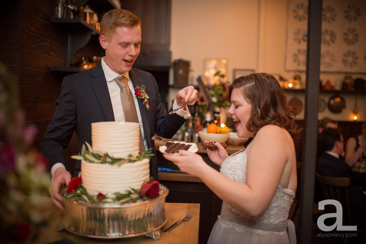 Portland-Winter-Wedding-Photography-Elder-Hall0083.jpg