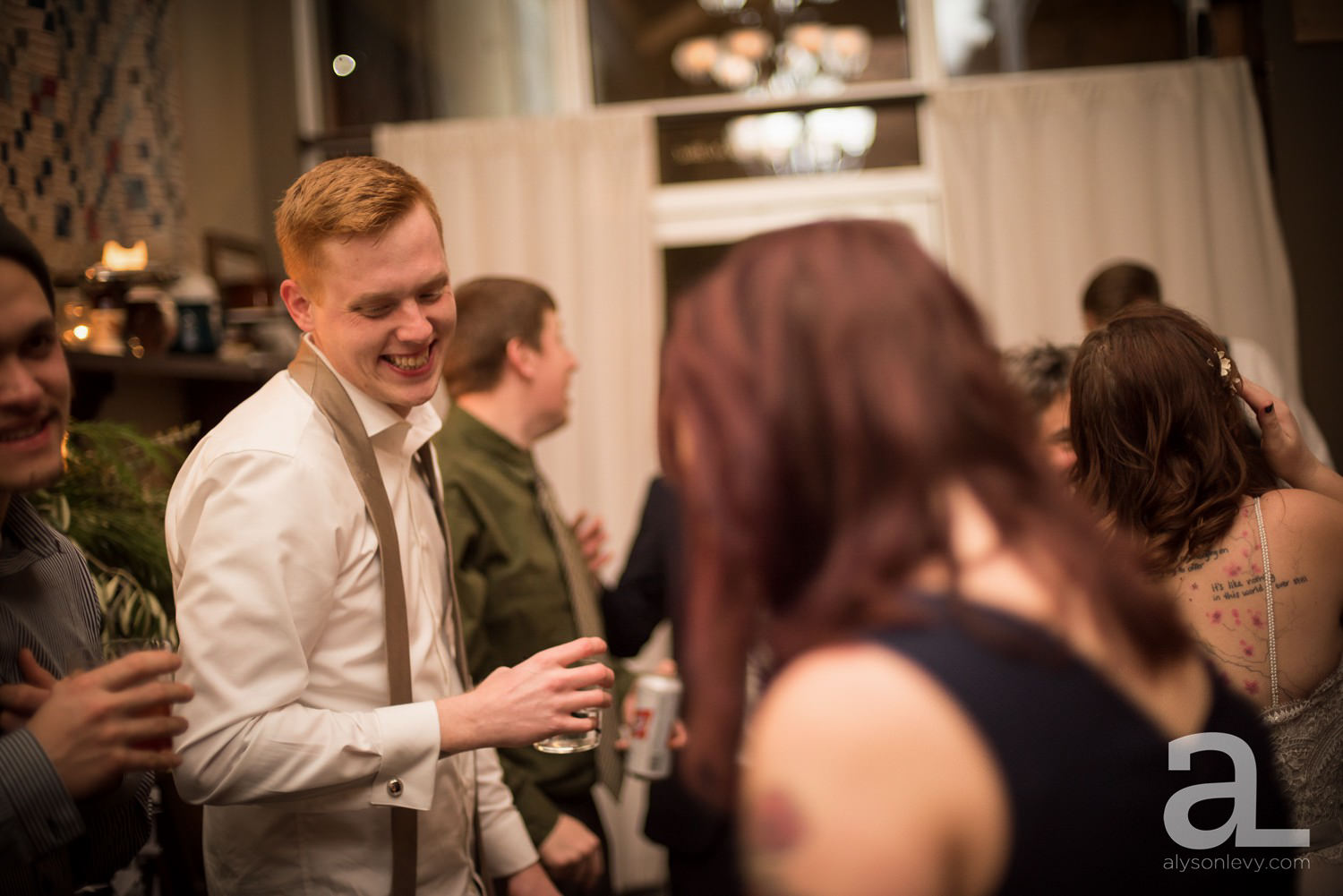Portland-Winter-Wedding-Photography-Elder-Hall0103.jpg