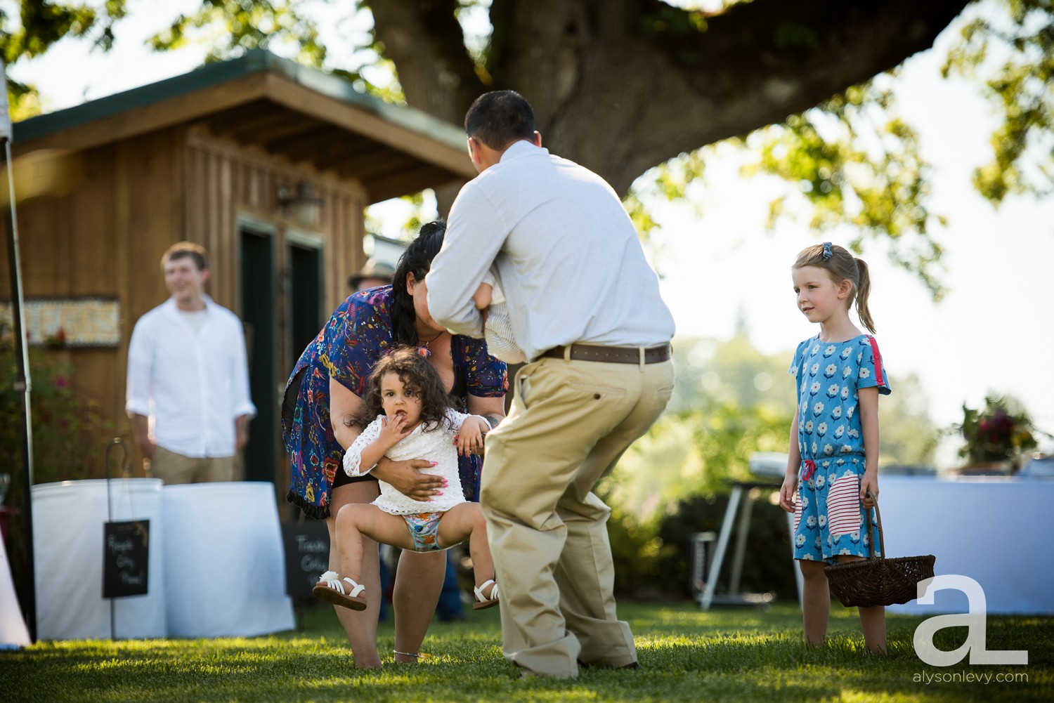 Eugene-Outdoor-Wedding-Photography-Christmas-Tree-Farm_0046.jpg