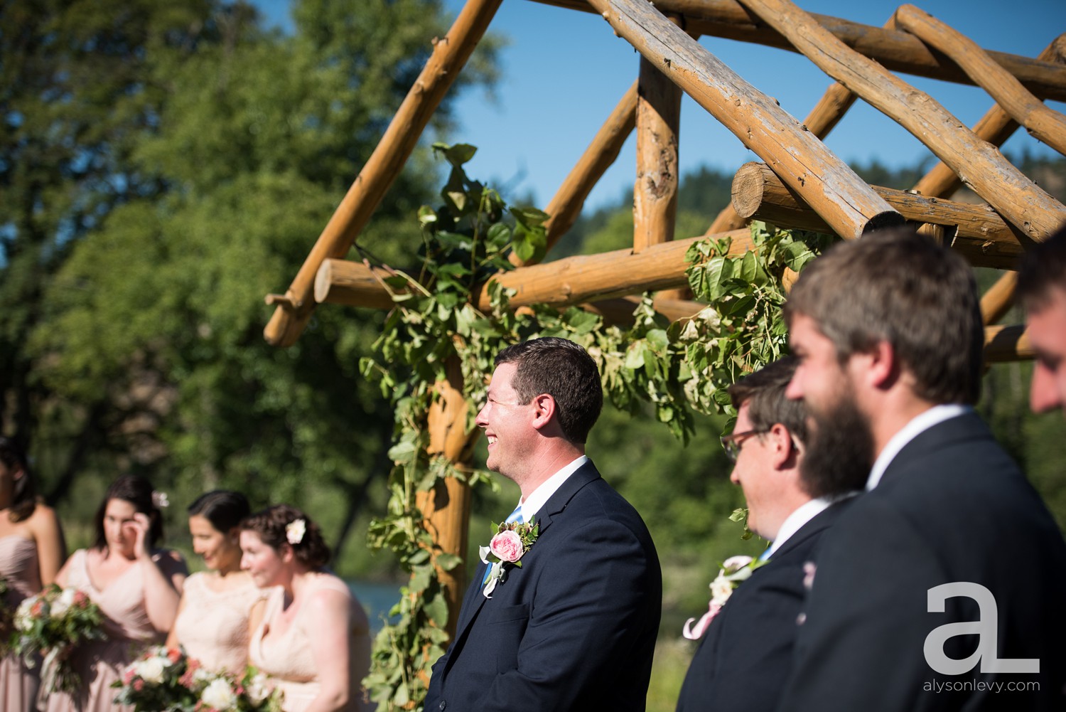 Eugene-Outdoor-Wedding-Photography-Christmas-Tree-Farm_0048.jpg