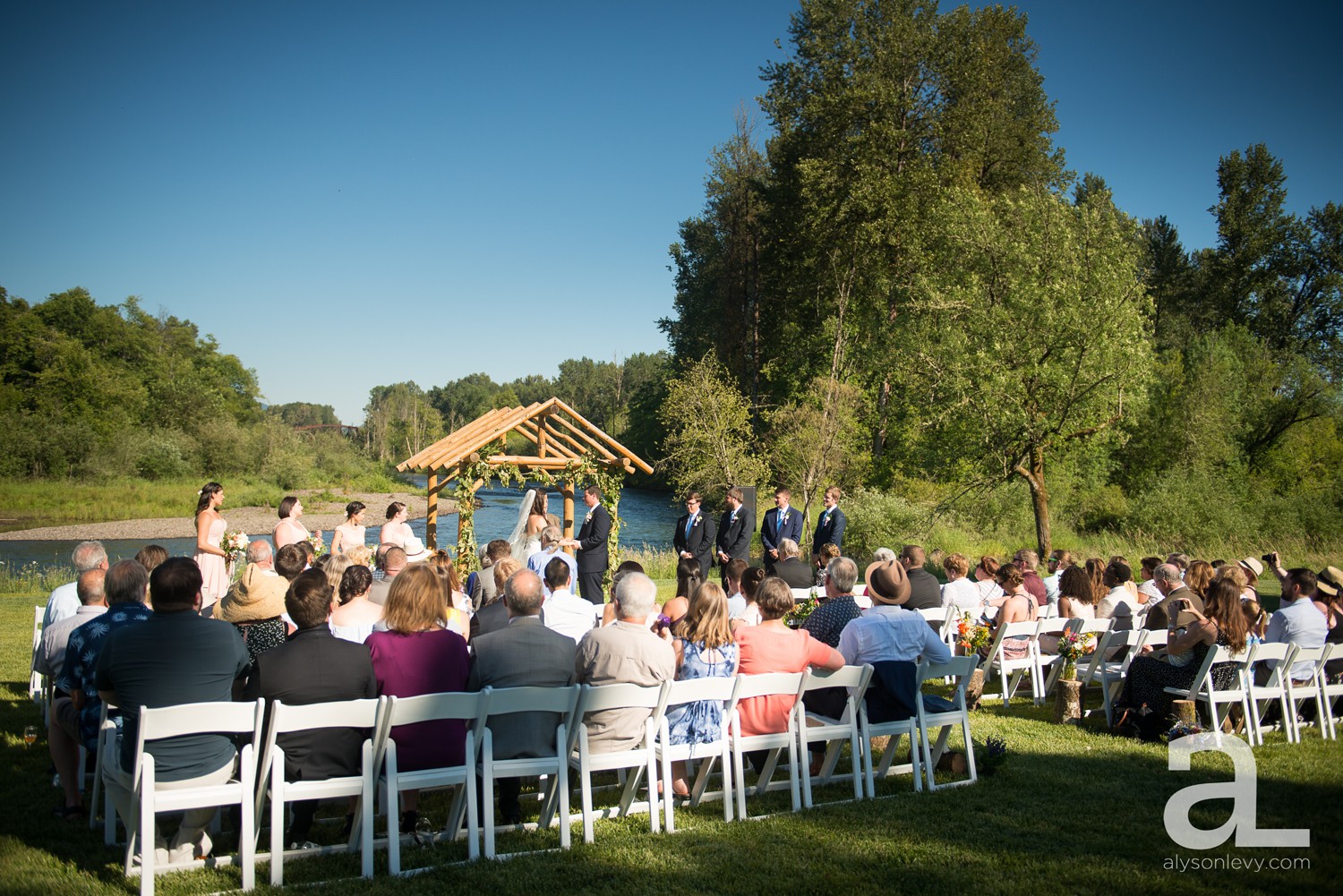 Eugene-Outdoor-Wedding-Photography-Christmas-Tree-Farm_0052.jpg