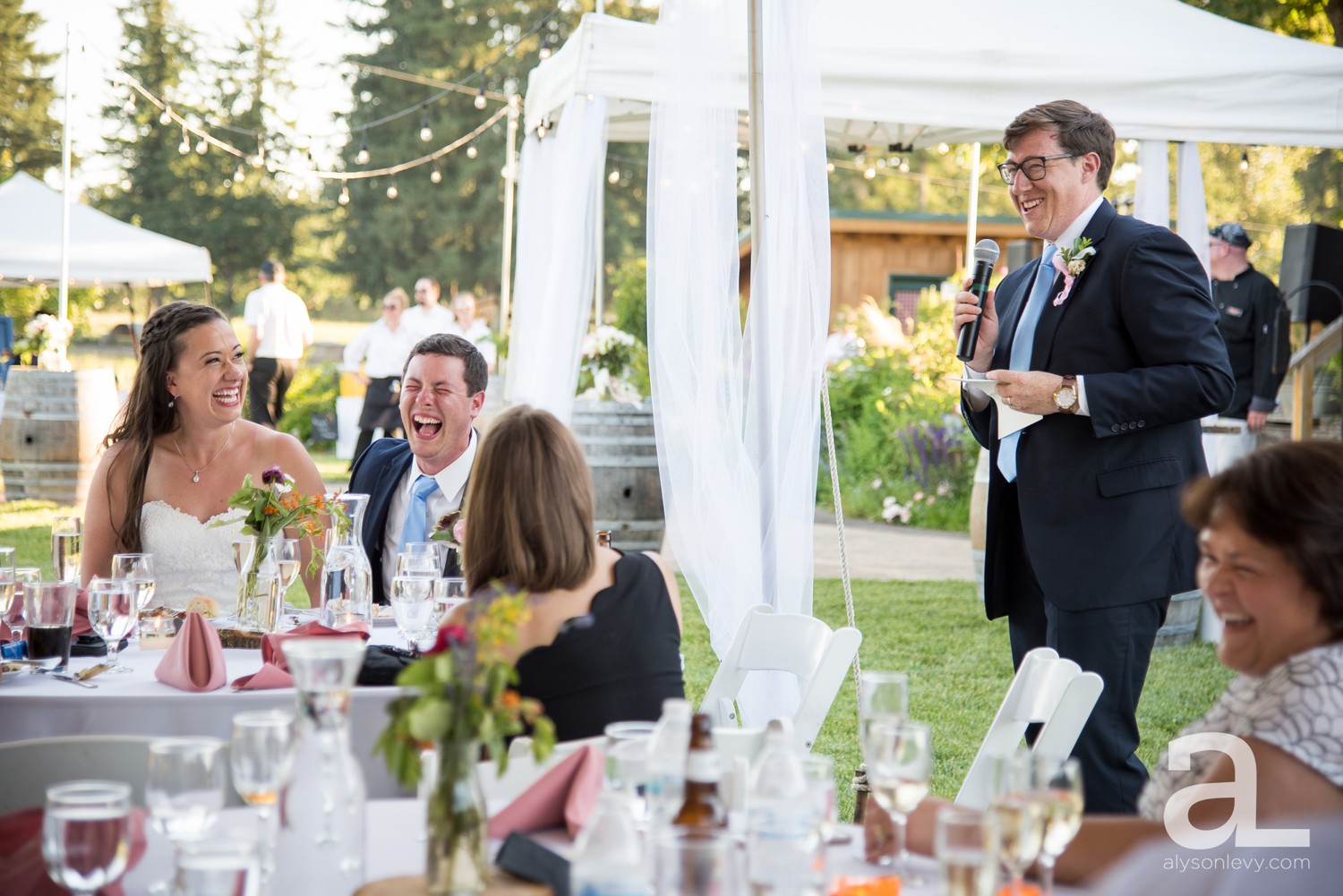 Eugene-Outdoor-Wedding-Photography-Christmas-Tree-Farm_0076.jpg