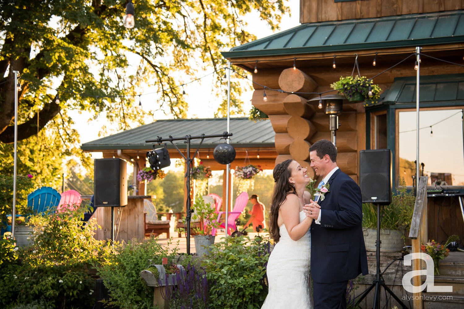 Eugene-Outdoor-Wedding-Photography-Christmas-Tree-Farm_0094.jpg