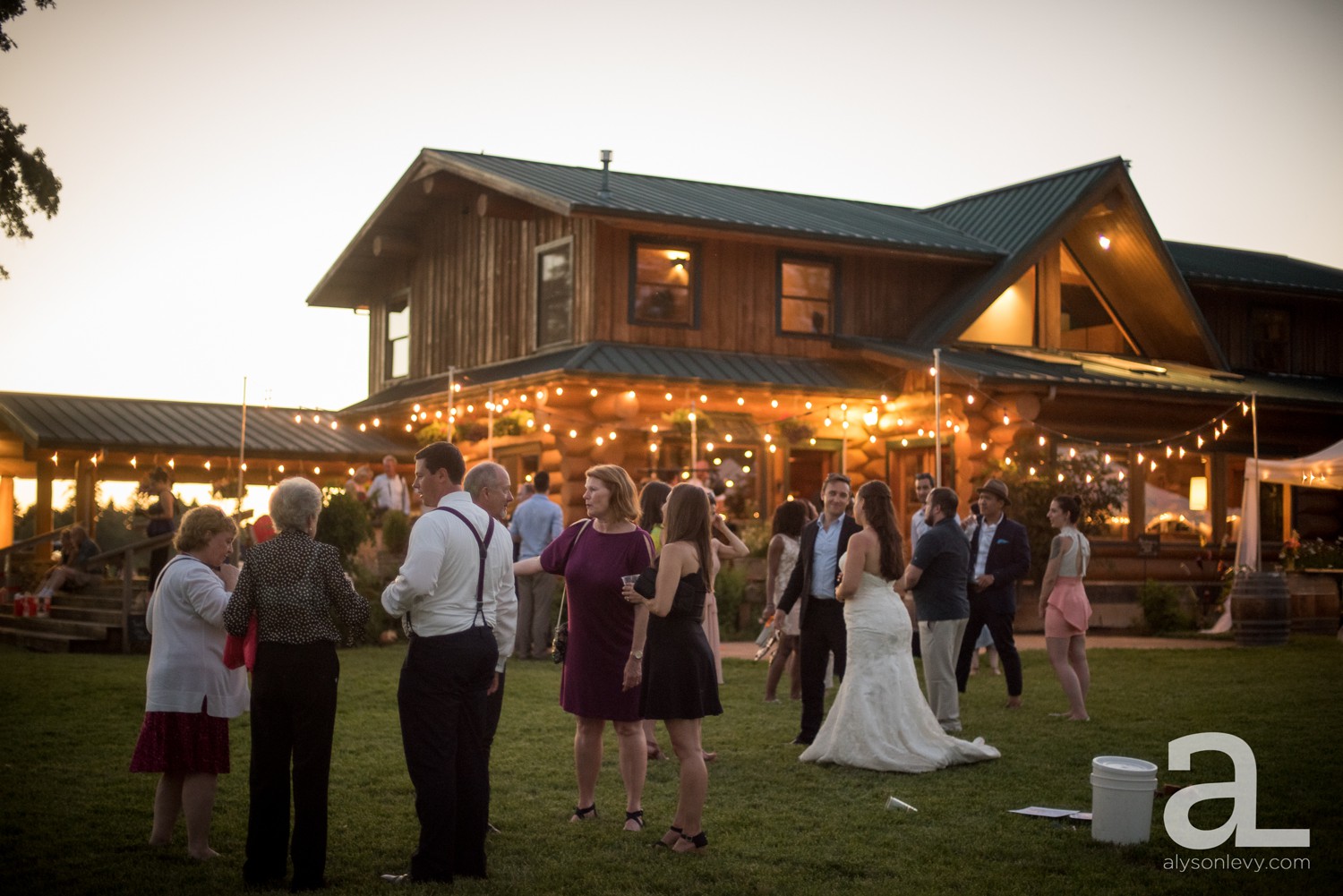 Eugene-Outdoor-Wedding-Photography-Christmas-Tree-Farm_0109.jpg