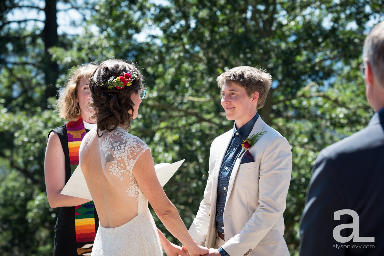 Mt-Hood-Oregon-Wedding-Photography-Crag-Rat-Hut-Hood-River_0026.jpg