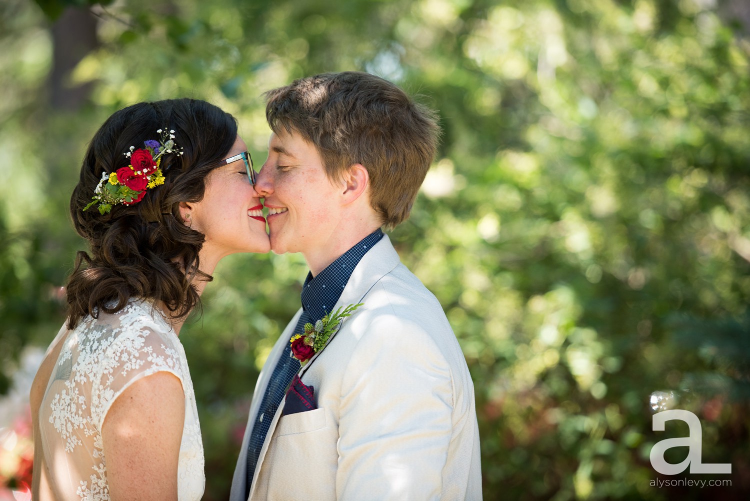 Mt-Hood-Oregon-Wedding-Photography-Crag-Rat-Hut-Hood-River_0046.jpg
