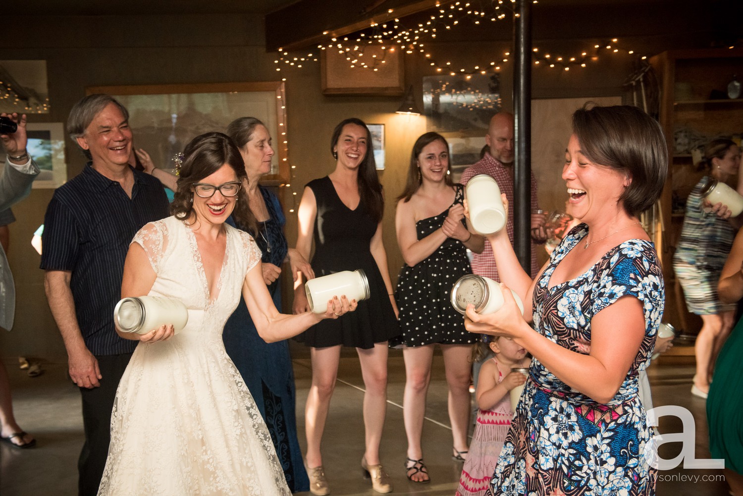 Mt-Hood-Oregon-Wedding-Photography-Crag-Rat-Hut-Hood-River_0078.jpg