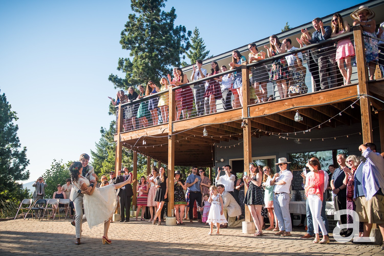 Mt-Hood-Oregon-Wedding-Photography-Crag-Rat-Hut-Hood-River_0069.jpg