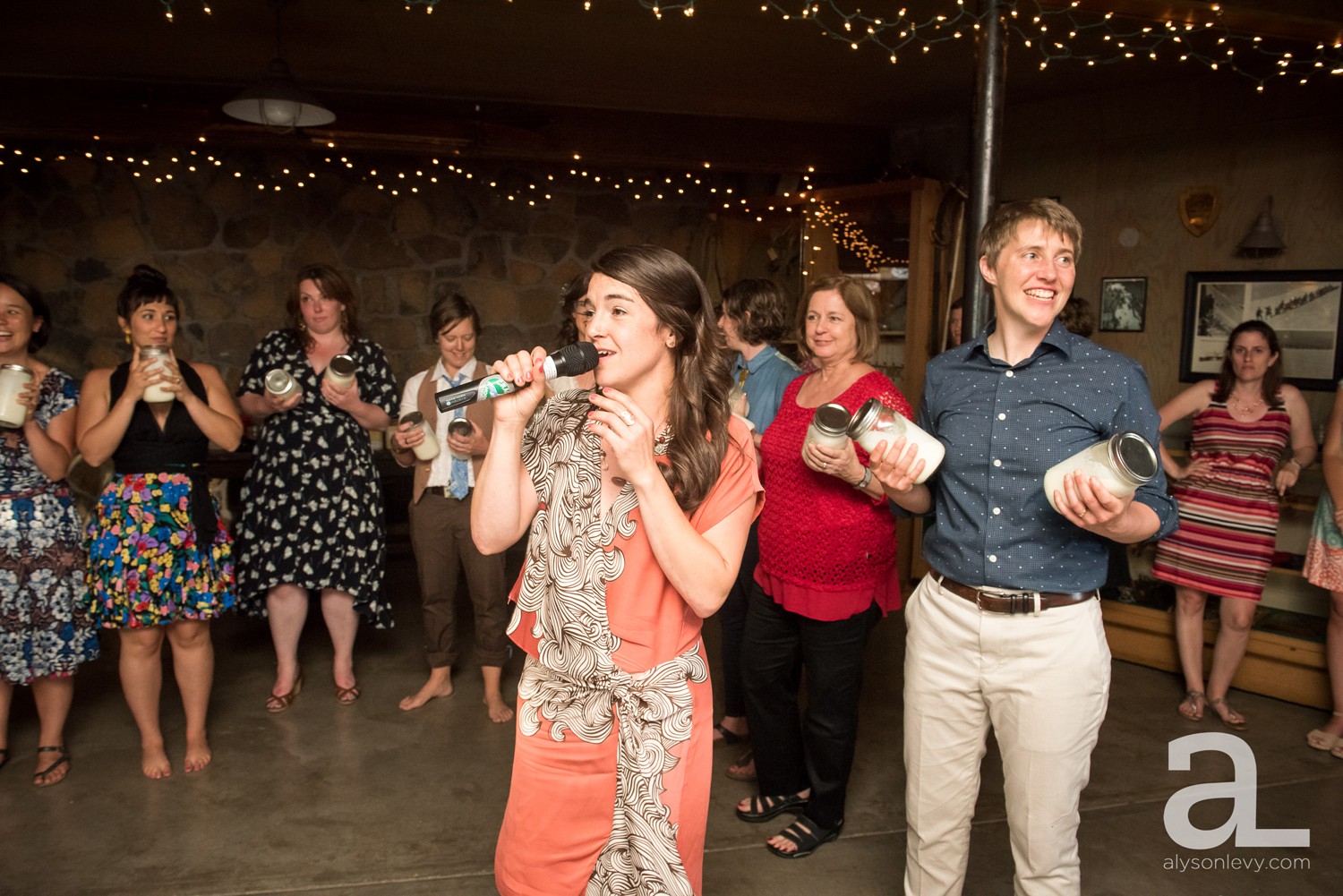 Mt-Hood-Oregon-Wedding-Photography-Crag-Rat-Hut-Hood-River_0077.jpg