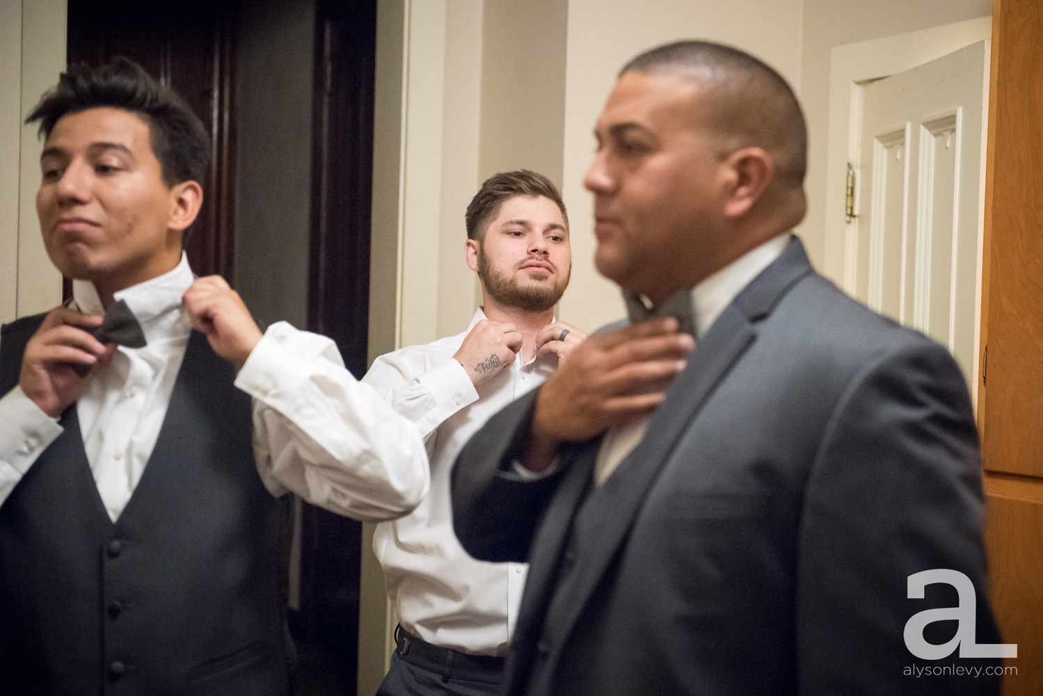 Downtown-Portland-Wedding-Photography_0008.jpg