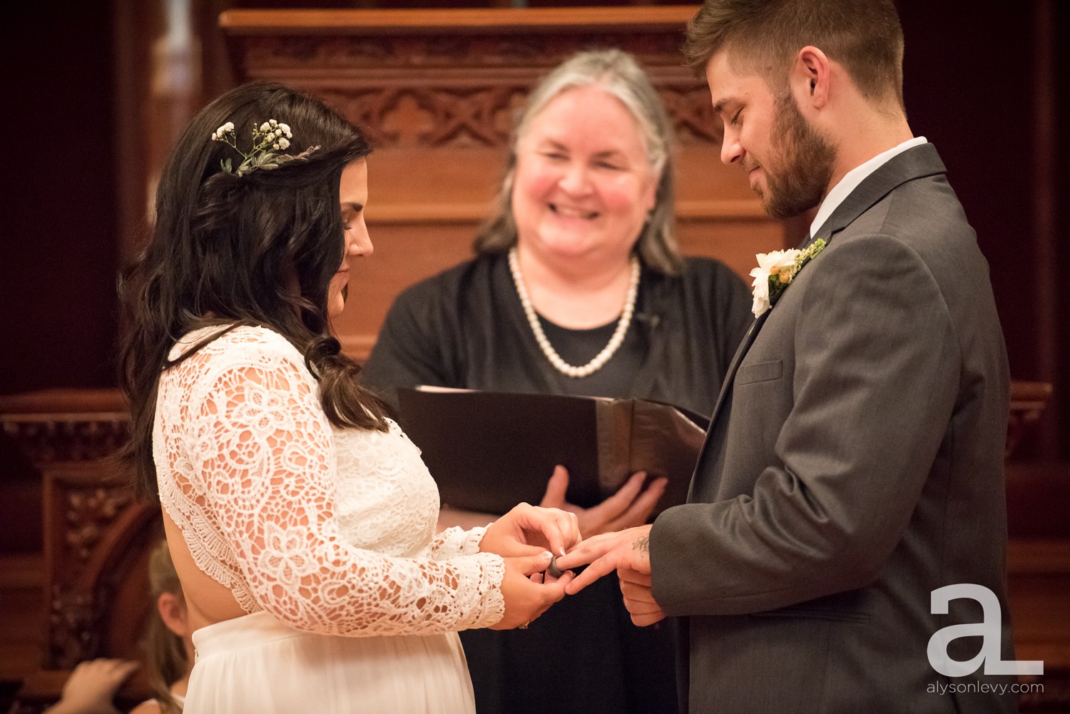 Downtown-Portland-Wedding-Photography_0050.jpg