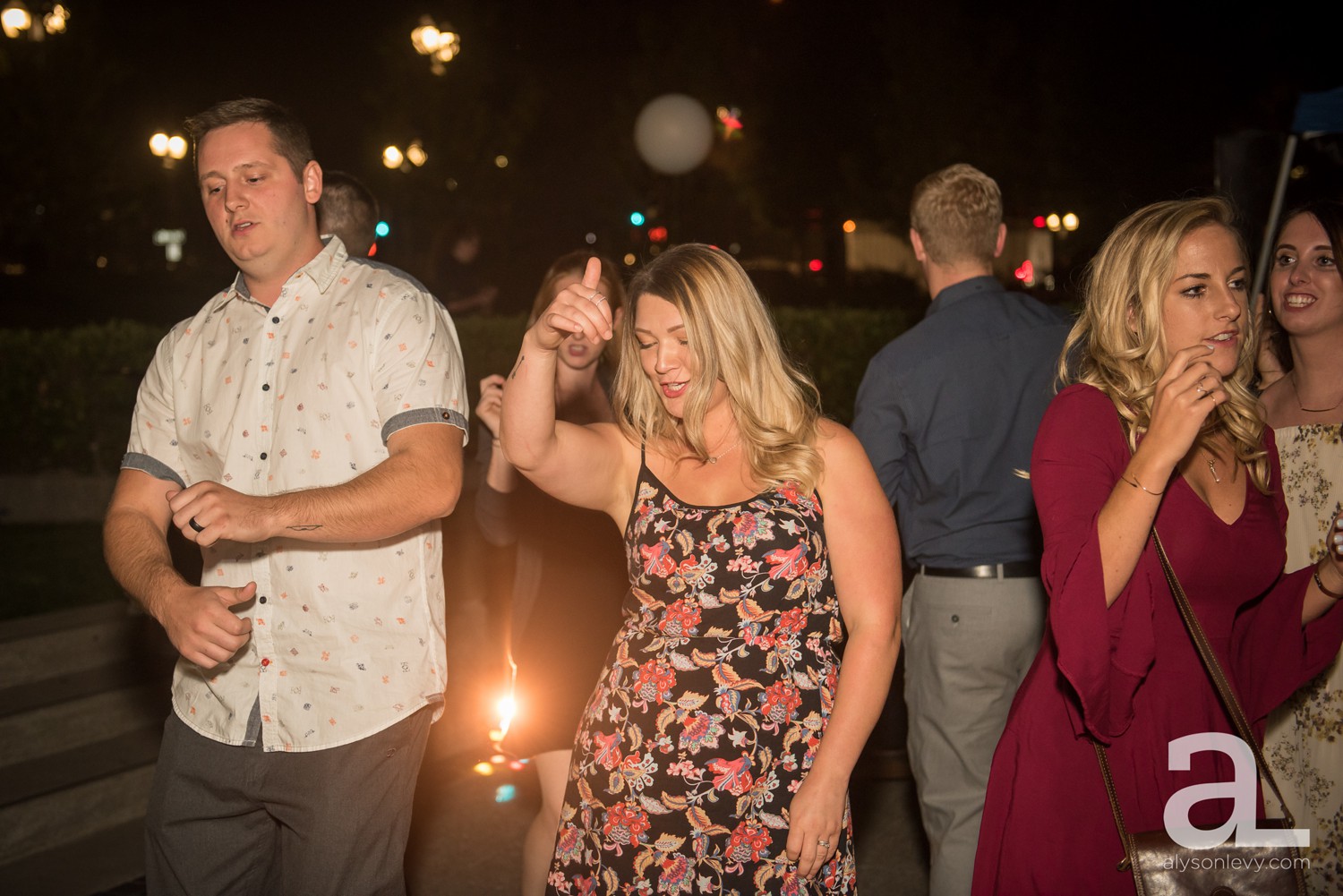 Downtown-Portland-Wedding-Photography_0084.jpg