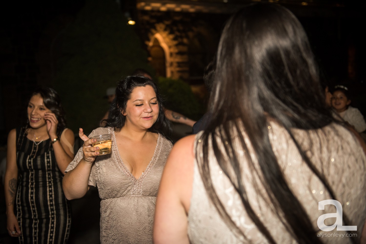 Downtown-Portland-Wedding-Photography_0098.jpg