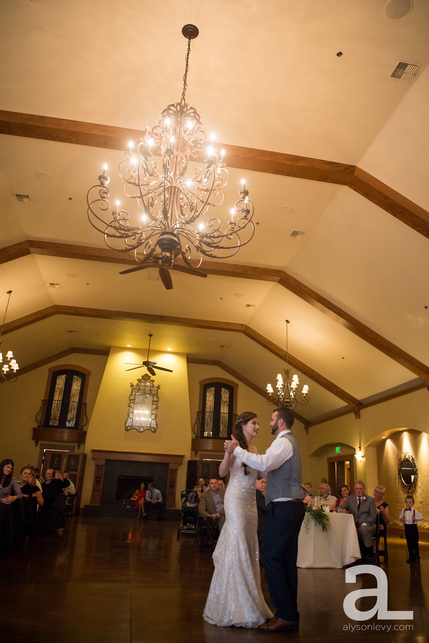 Zenith-Vineyards-Salem-Oregon-Wedding-Photography_0100.jpg