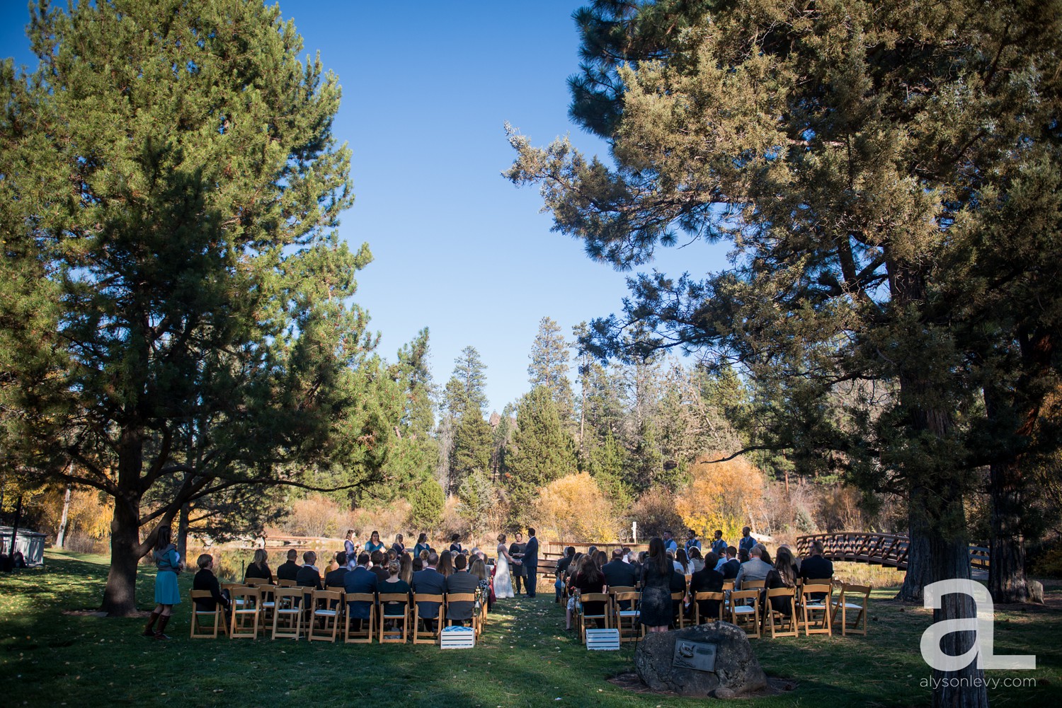 Aspen-Hall-Bend-Oregon-Wedding-Photography_0041.jpg