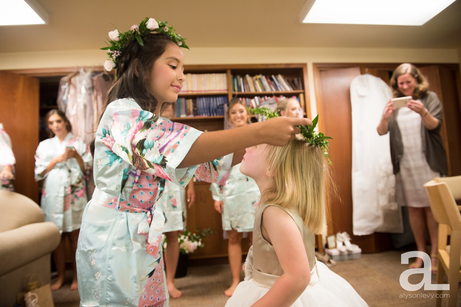 Portland-Oregon-Wedding-Photography-PortlandSpirit-Waterfront_0010.jpg