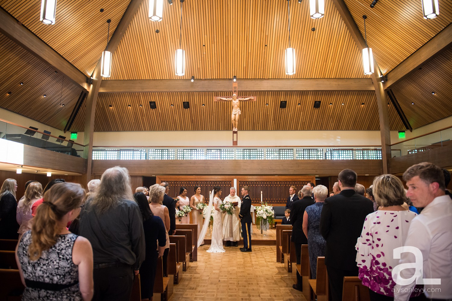 Portland-Oregon-Wedding-Photography-PortlandSpirit-Waterfront_0032.jpg