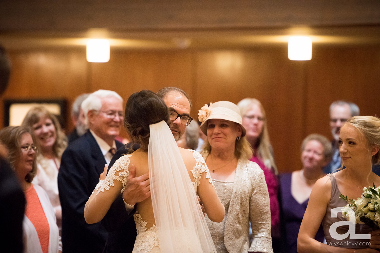 Portland-Oregon-Wedding-Photography-PortlandSpirit-Waterfront_0050.jpg