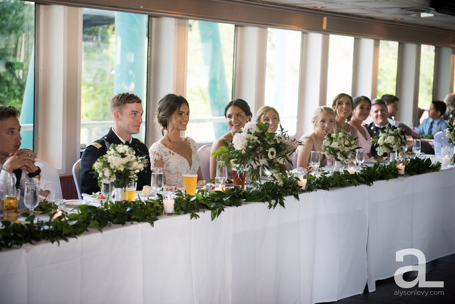 Portland-Oregon-Wedding-Photography-PortlandSpirit-Waterfront_0078.jpg