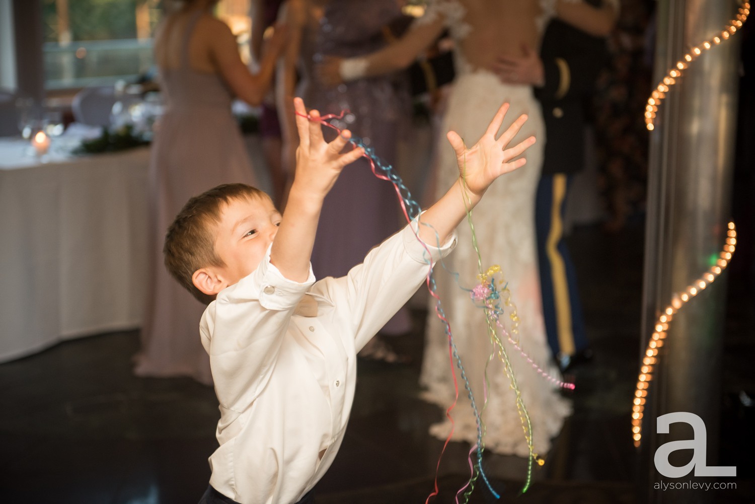 Portland-Oregon-Wedding-Photography-PortlandSpirit-Waterfront_0097.jpg