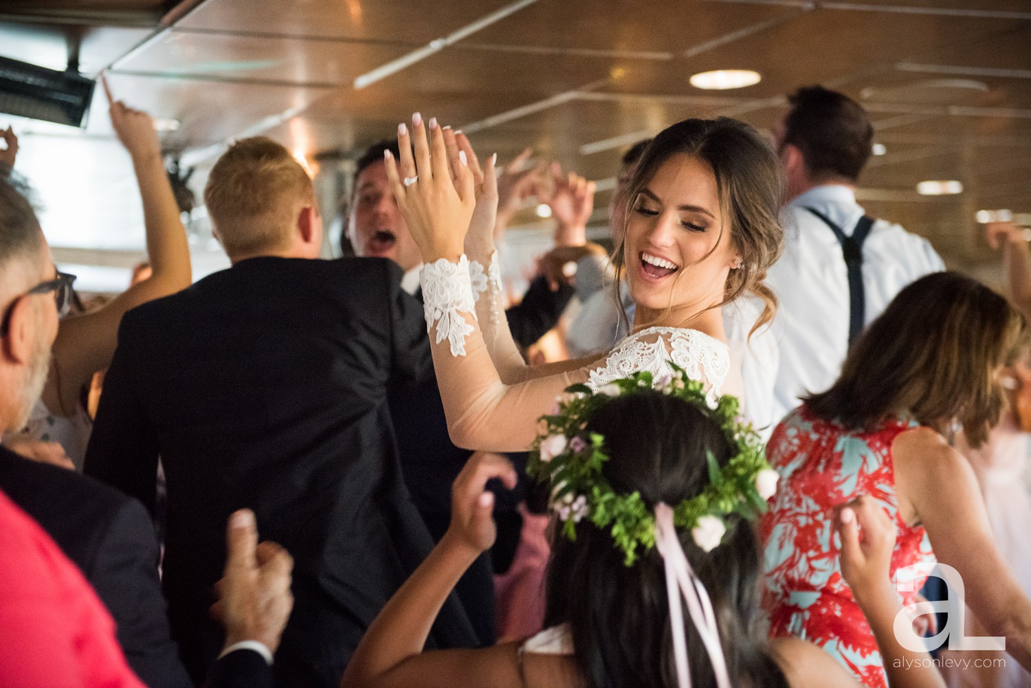 Portland-Oregon-Wedding-Photography-PortlandSpirit-Waterfront_0099.jpg