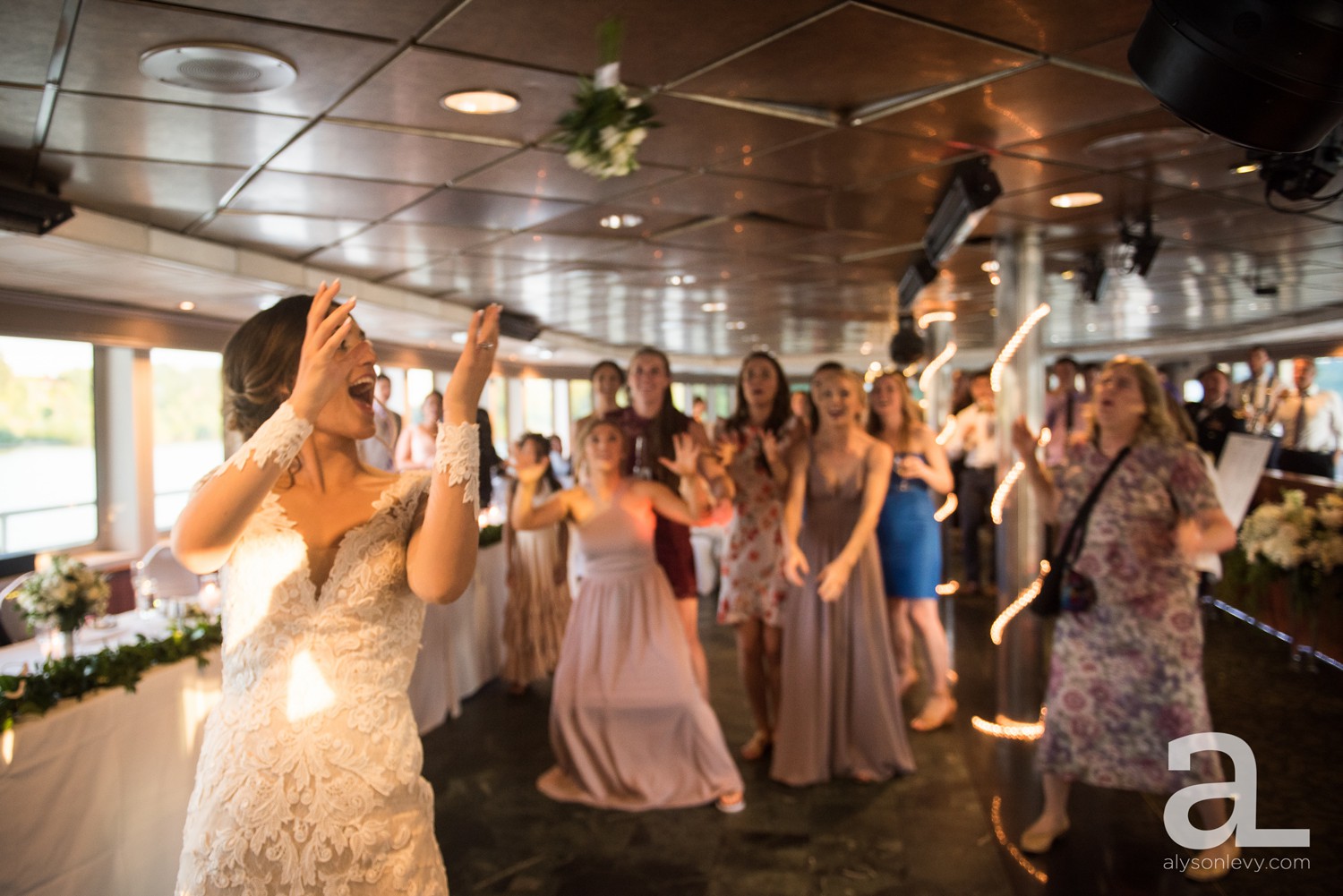 Portland-Oregon-Wedding-Photography-PortlandSpirit-Waterfront_0104.jpg