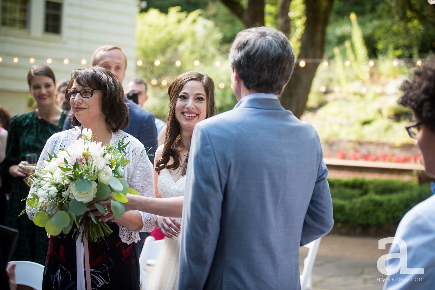 Leach-Botanical-Gardens-Portland-Oregon-Wedding-Photography_0036.jpg