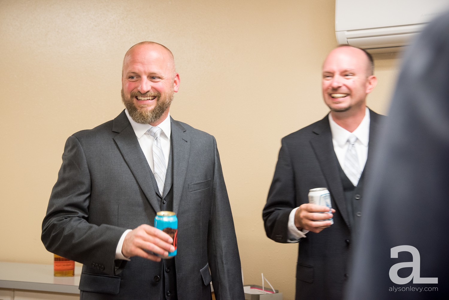 Camp-Angelos-Columbia-River-Gorge-Wedding-Photography_0014.jpg