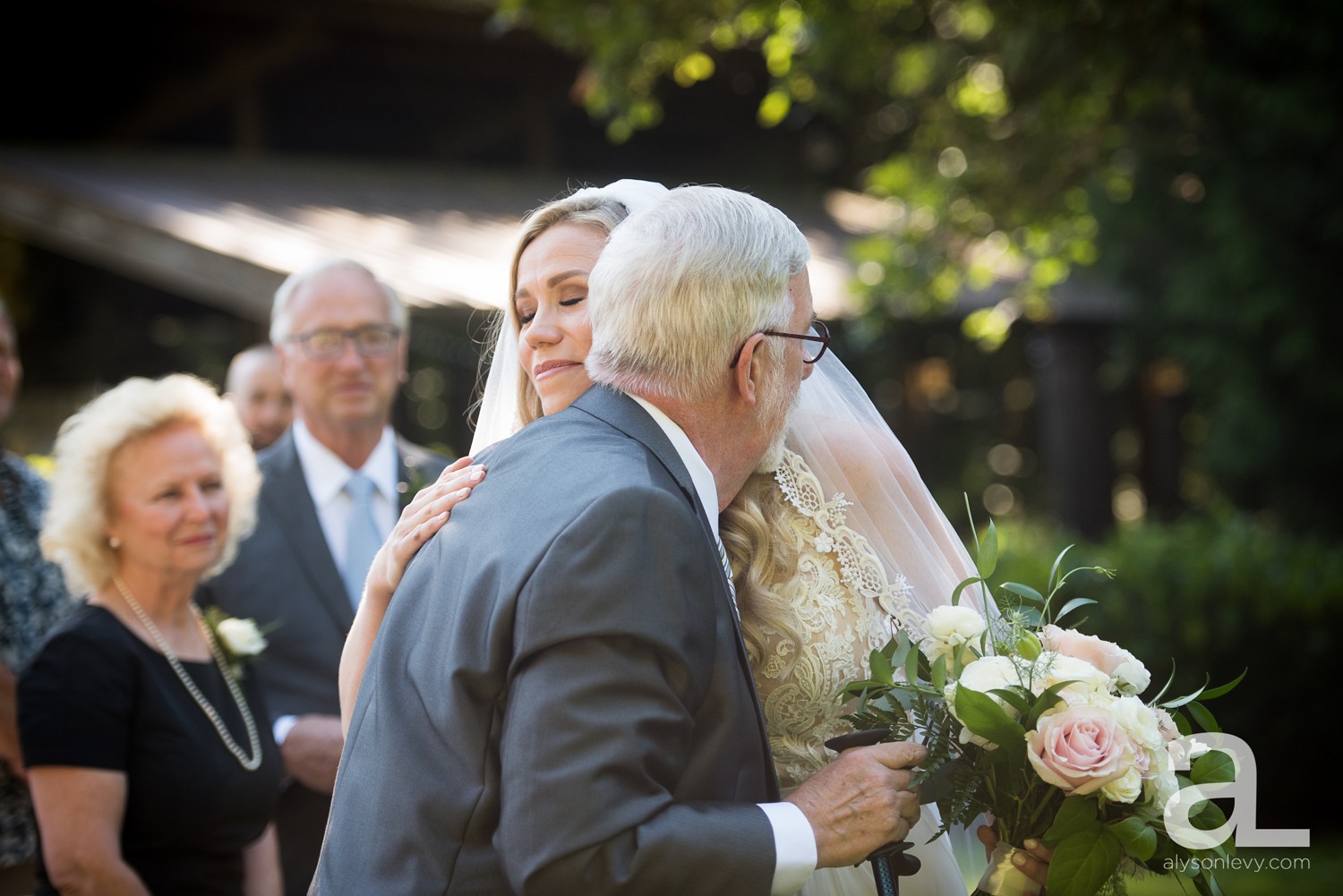 Camp-Angelos-Columbia-River-Gorge-Wedding-Photography_0046.jpg